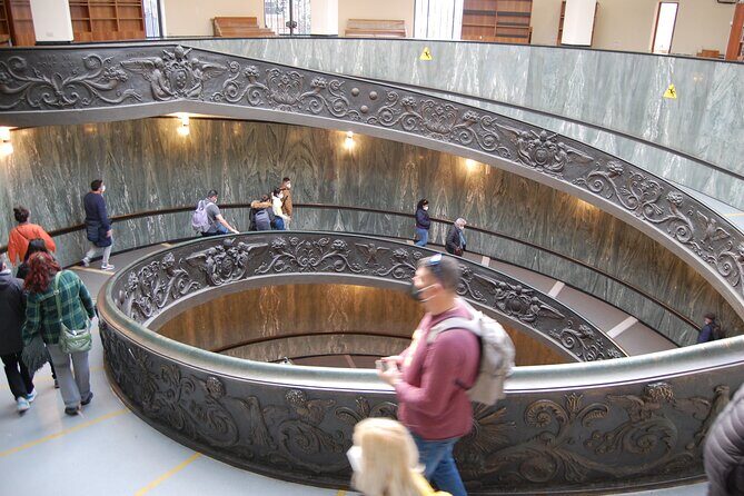 Combo: Colosseum, Vatican Museums and Sistine Chapel Guided Tour - Morning Stops: Entering the Colosseum (First and Second Levels)