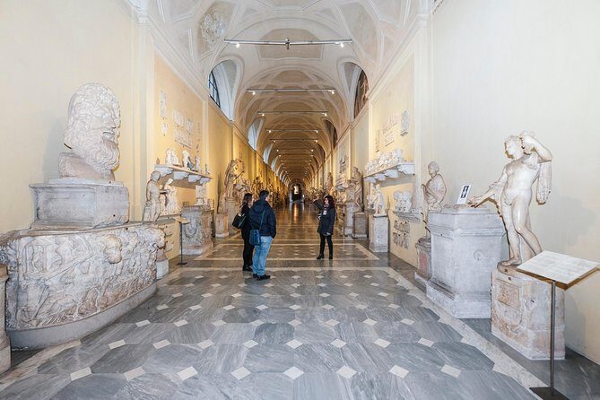 Private Vatican Museums and St. Peter's Basilica Early Bird Tour - Hotel pickup and meeting points: luxury, comfort, or basic