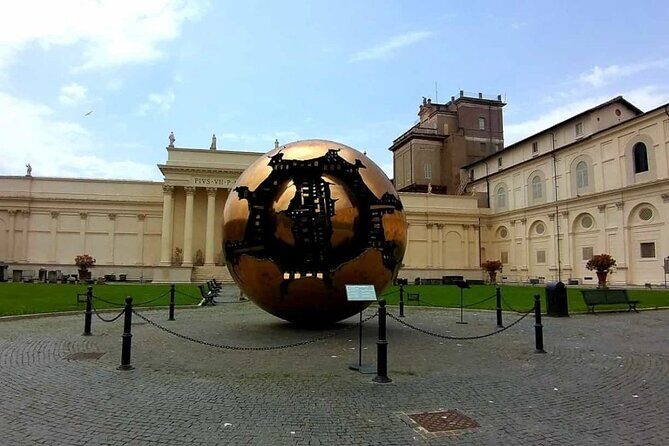 Vatican Museums & Sistine Chapel: Group Tour - What to look for in the Gallery of Tapestries