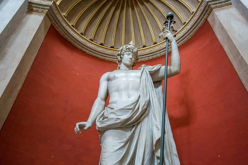 Vatican, Sistine Chapel & St. Peter's Skip-the-Line Tour - Languages and guides: what you can expect to hear